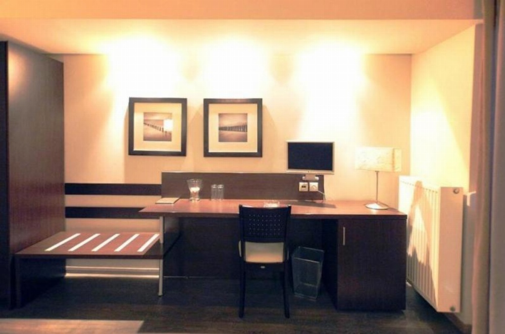 Room image 5