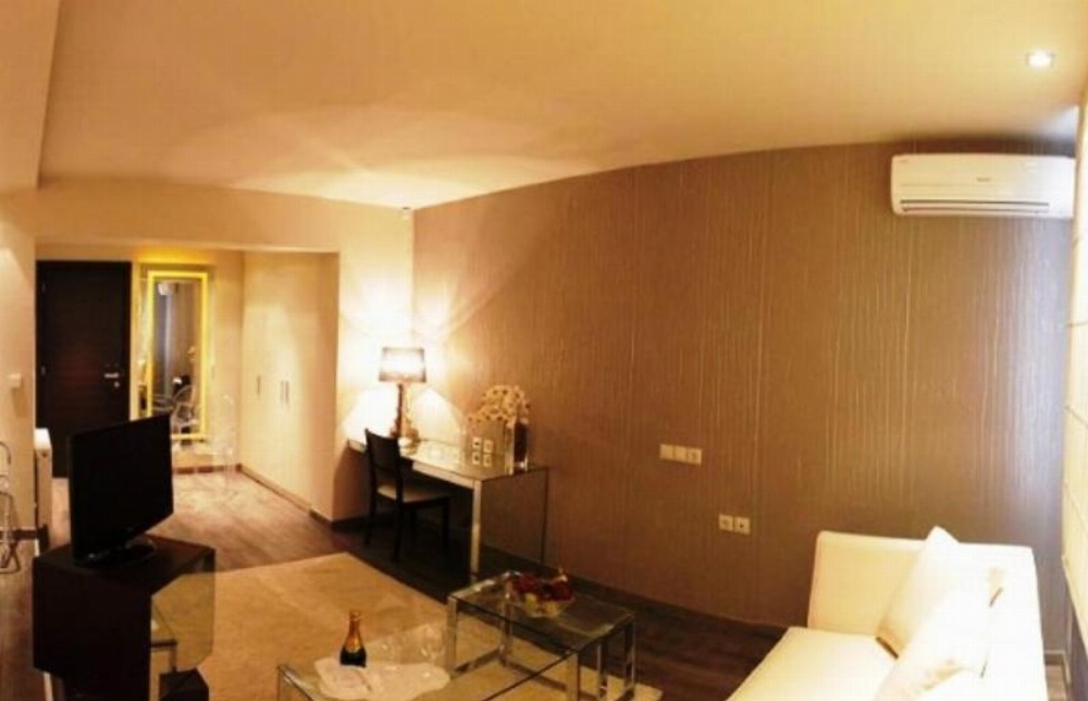 Room image 5